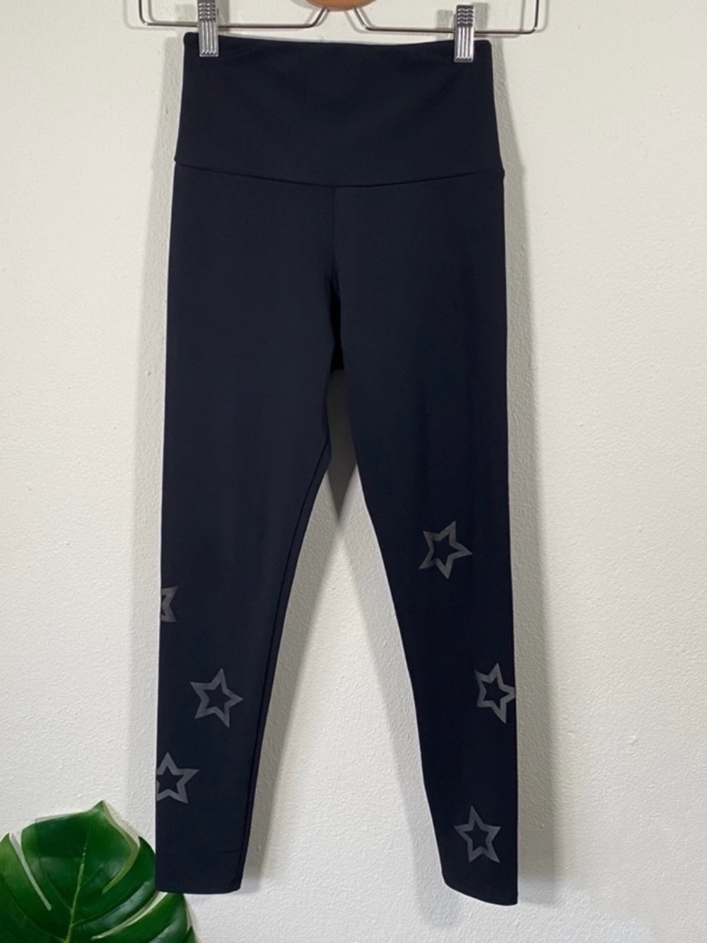 Onzie Black Foil Star Print Leggings High Waisted Reflective Rare Size XS